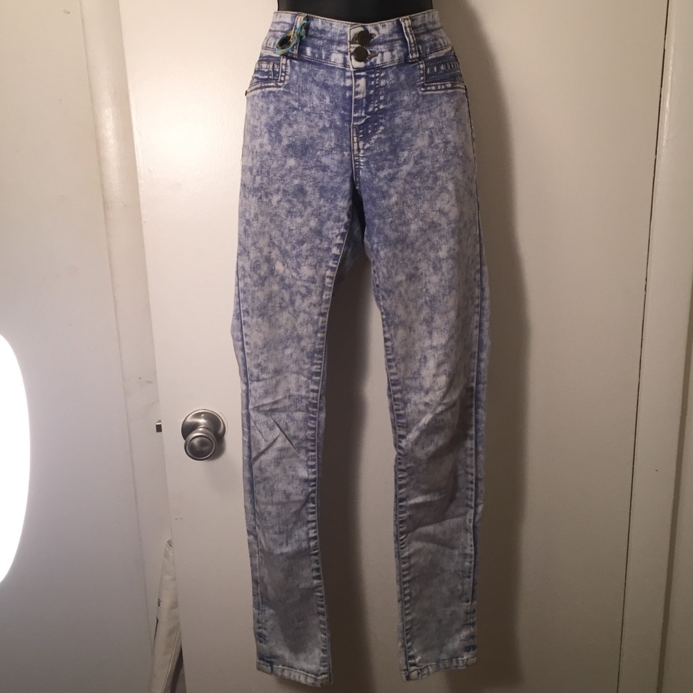 blue acid wash skinny jeans